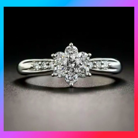 Jewelry - New!! Elegant 925 Silver CZ Ring.!